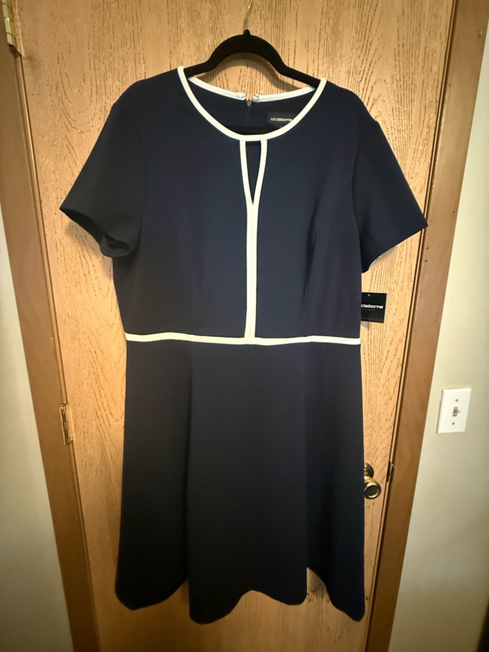 Liz Claiborne Navy Short-Sleeve A-Line Dress with White Trim - size 18, NWT